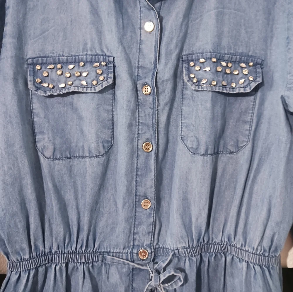 NEW MPH Collection Women buttoned Denim rhinestone bling pocket midi dress - Picture 5 of 12